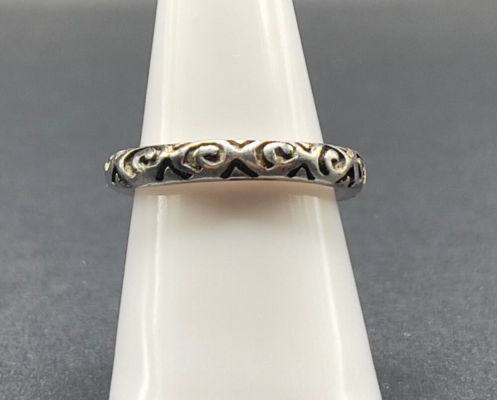 Sterling Silver Ring 925 Band Stamped Scroll Design Rounded Size 7 Stacking